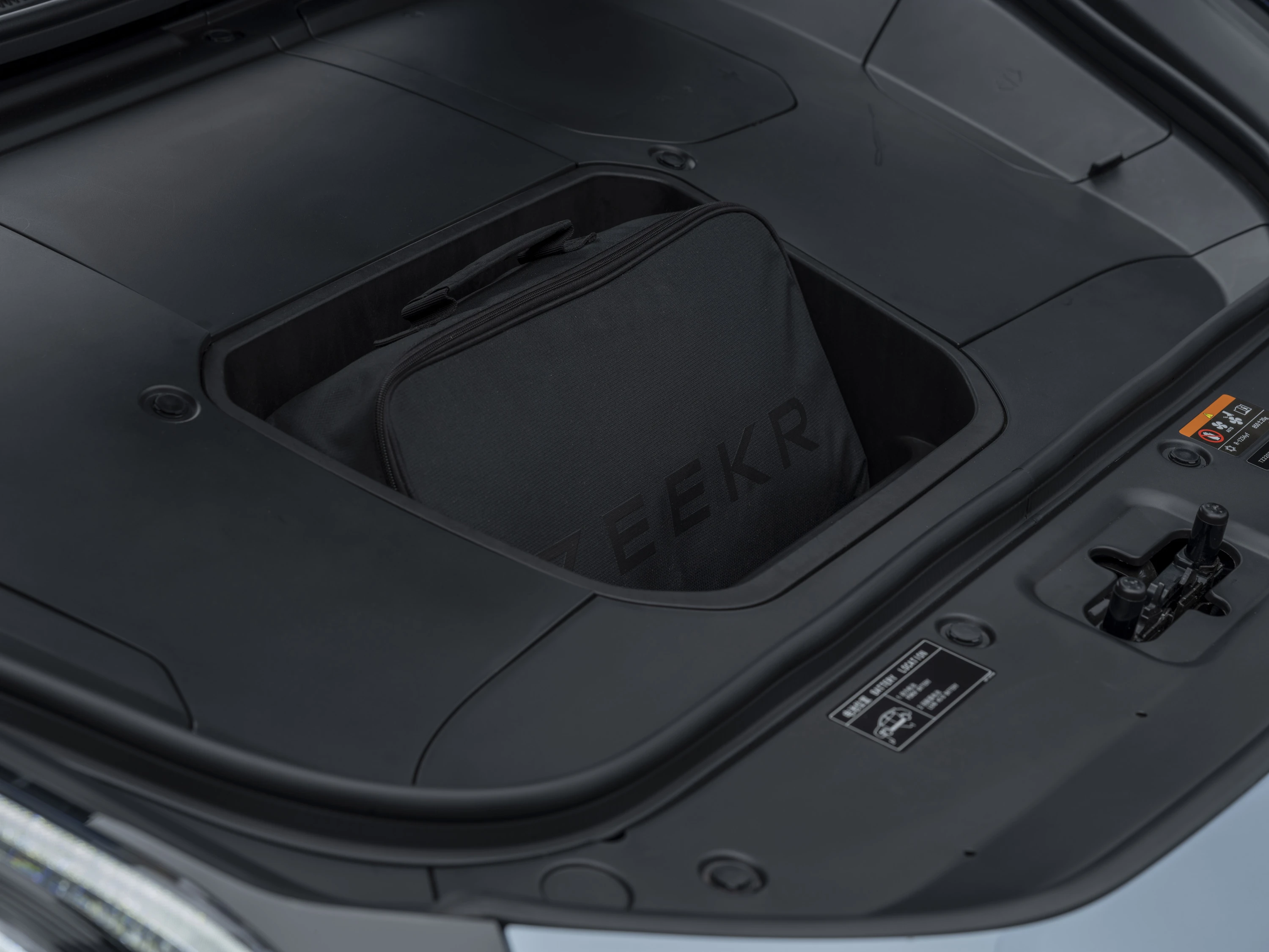 Zeekr 001 Performance AWD frunk view