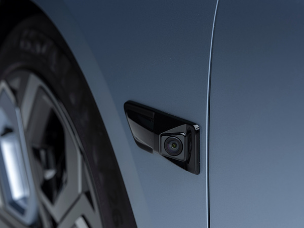 Zeekr 001 Privilege AWD camera view