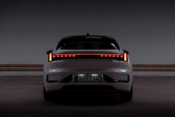 Zeekr 001 Privilege AWD rearlights view