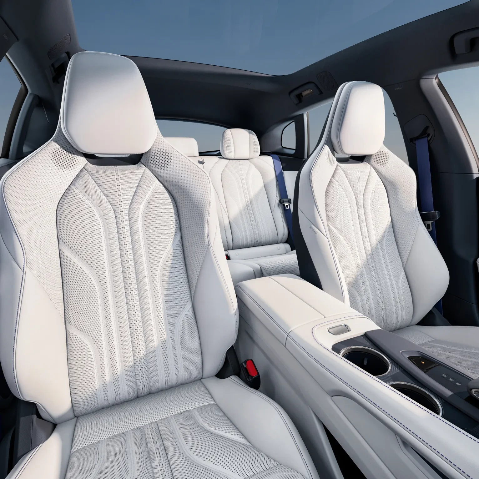 Zeekr 001 Ultra 103 kWh AWD frontseats view