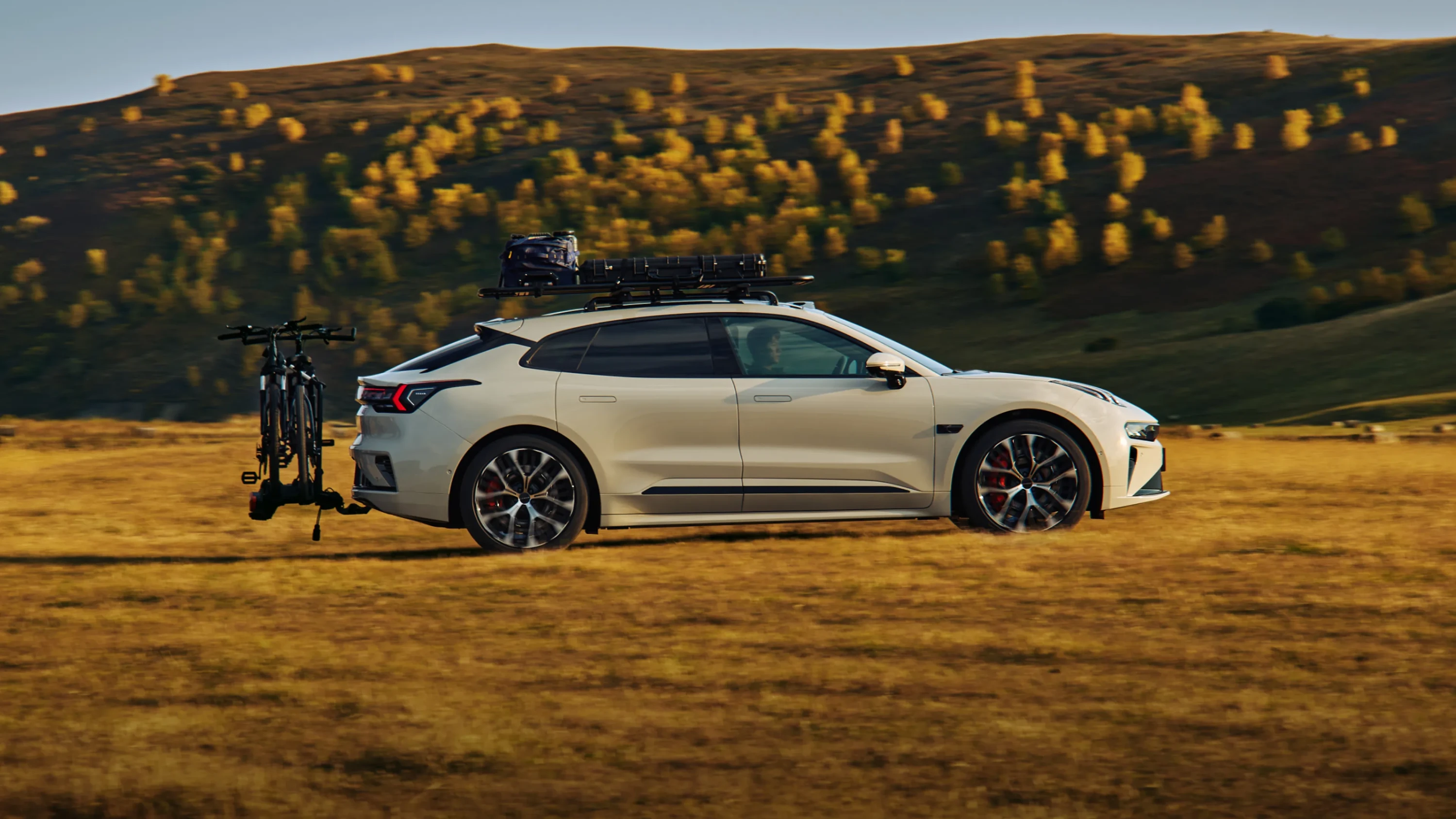 Zeekr 001 Ultra 103 kWh AWD exterior view