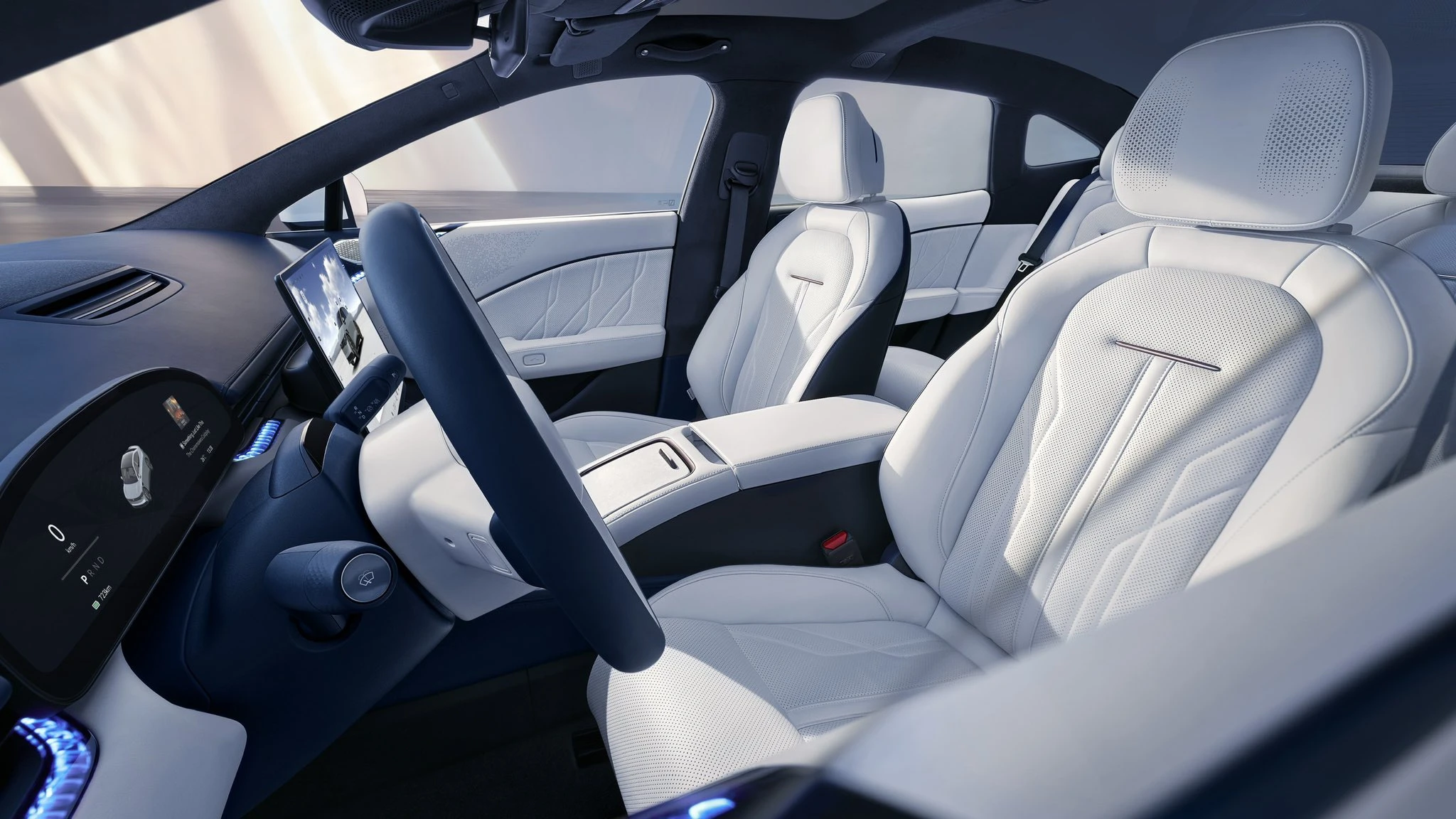 Zeekr 007 Long Range RWD frontseats view