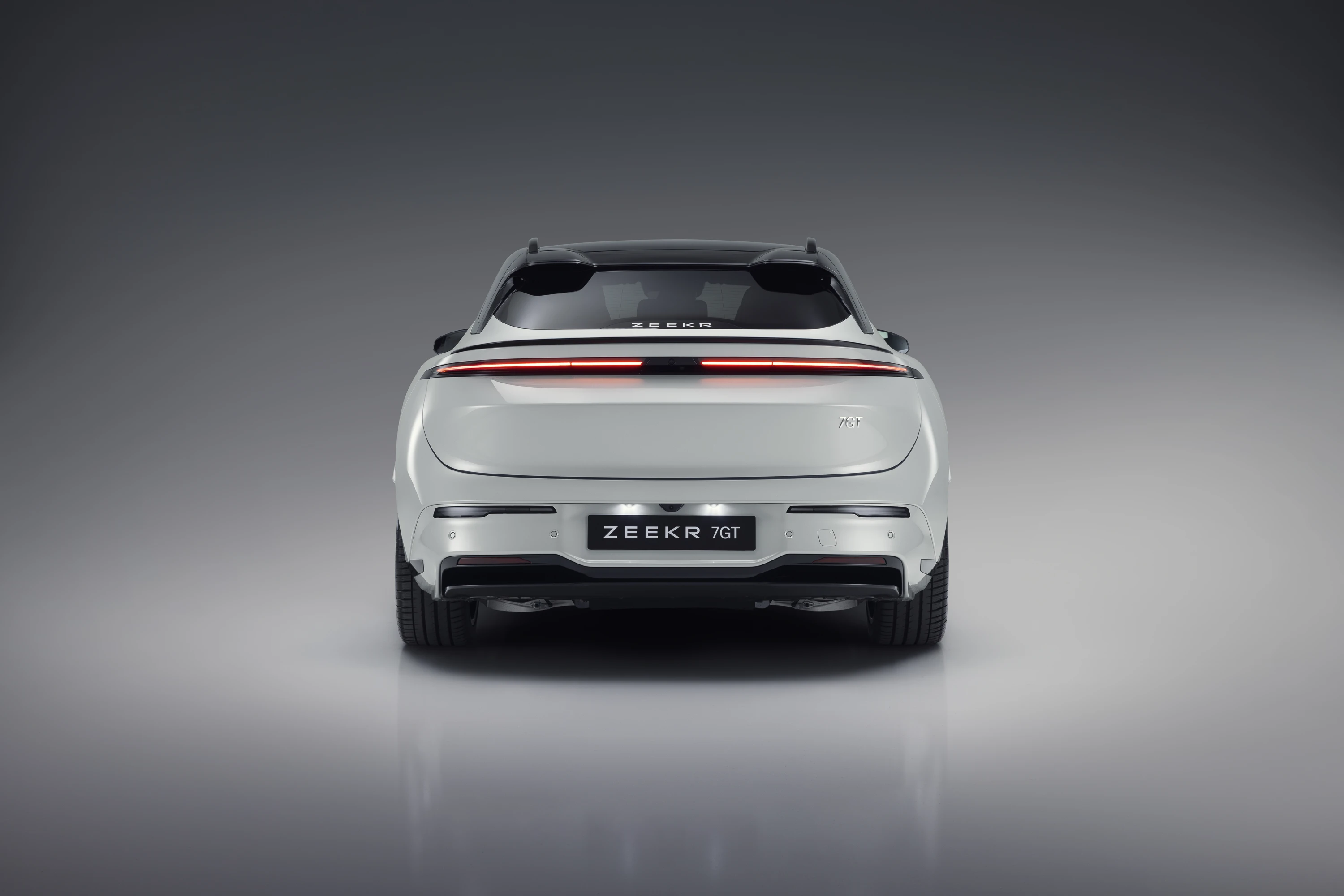 Zeekr 7GT Privilege AWD exterior view