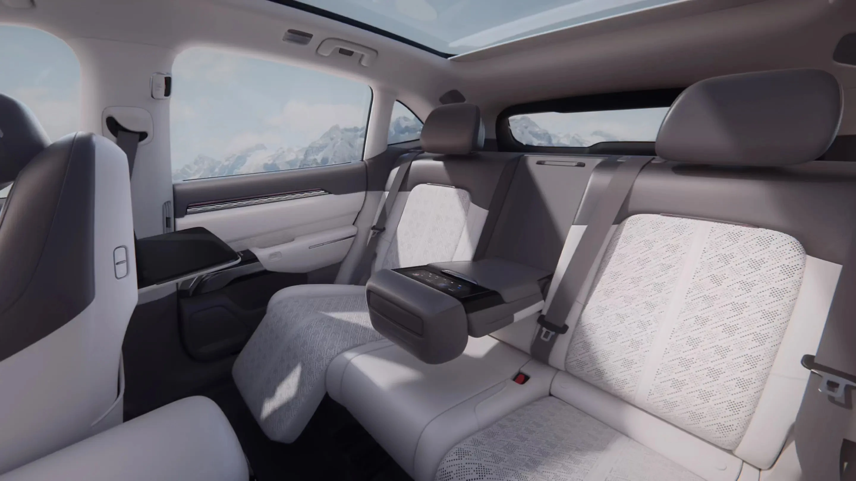 Zeekr 7X Long Range AWD secondrowseats view