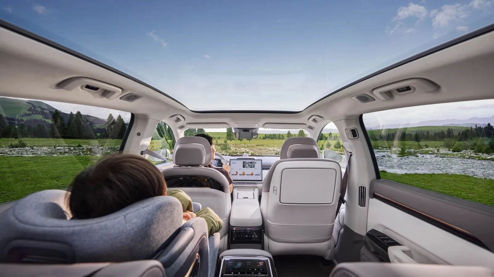 Zeekr 7X Long Range AWD roof view