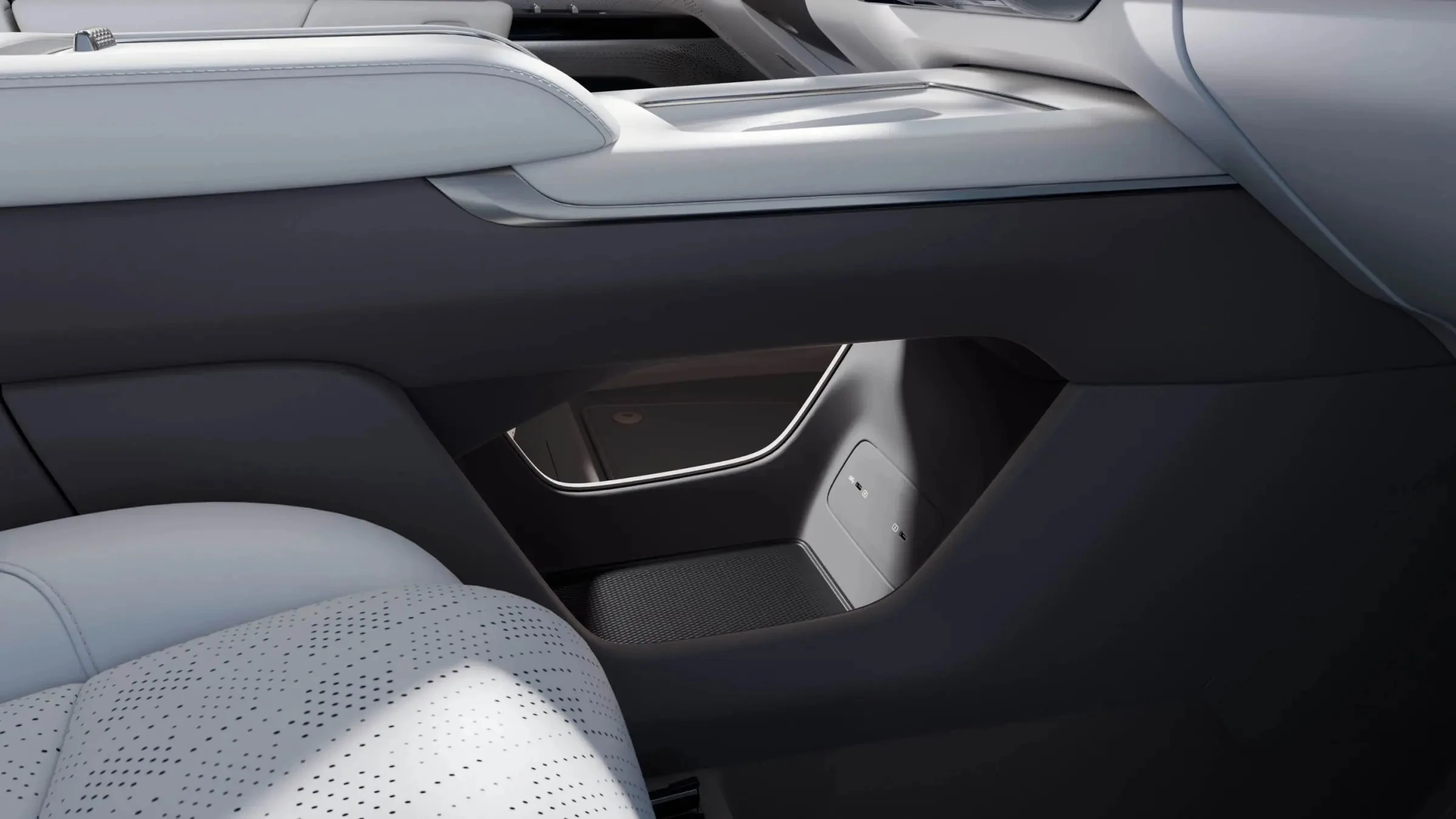 Zeekr 7X Long Range AWD storage view