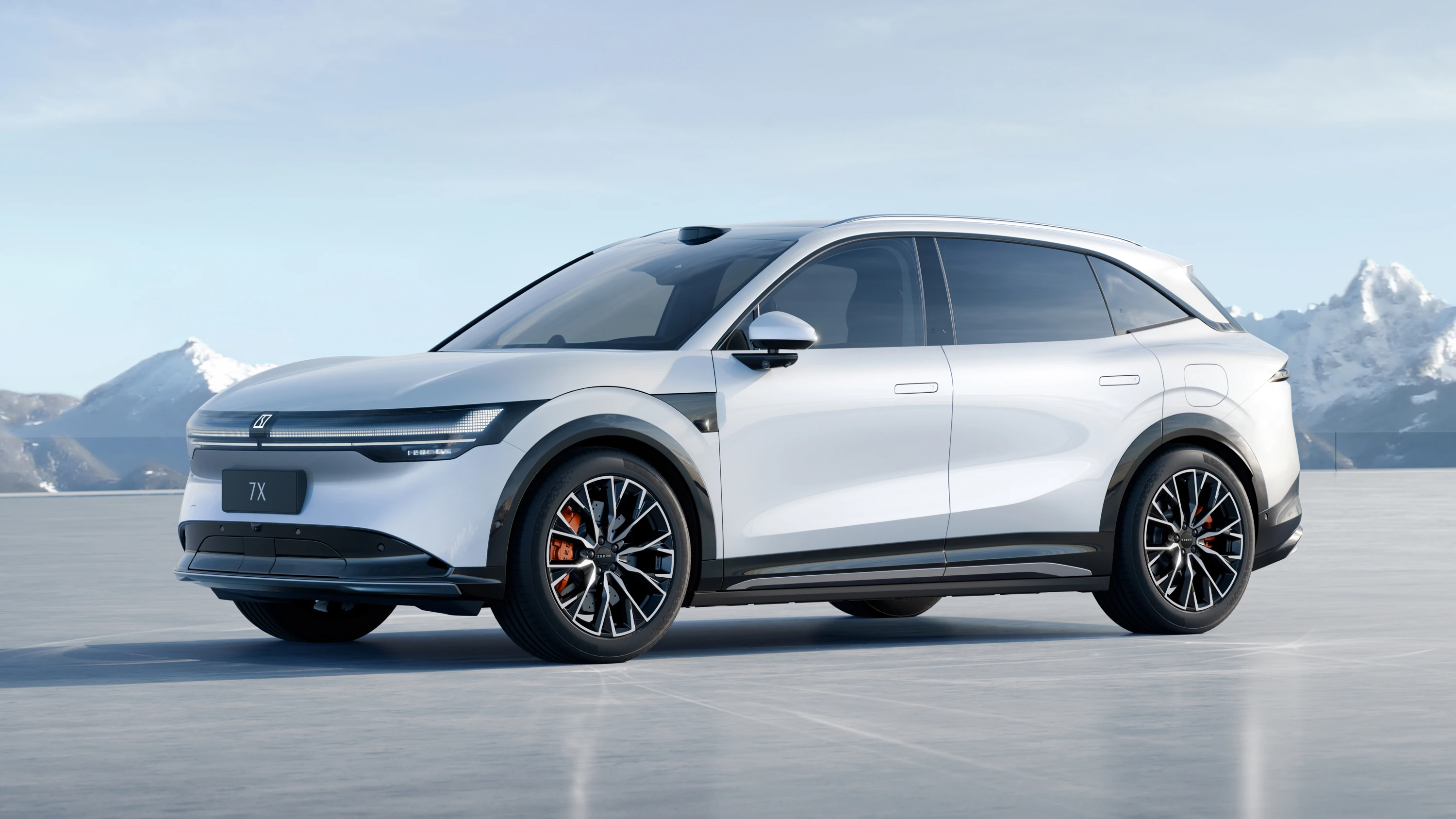 Zeekr 7X Long Range RWD exterior view