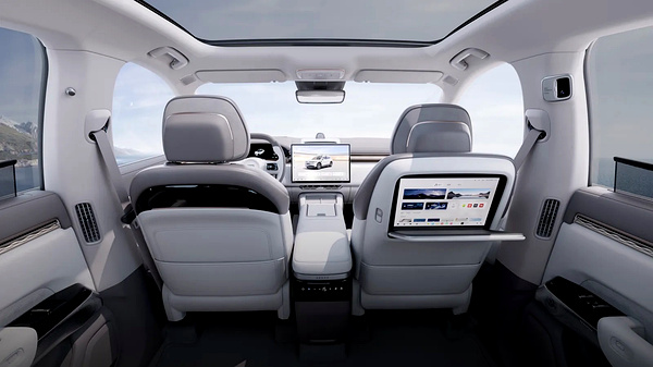 Zeekr 7X Long Range RWD interior view