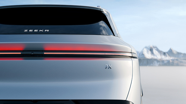 Zeekr 7X Long Range RWD rearlights view