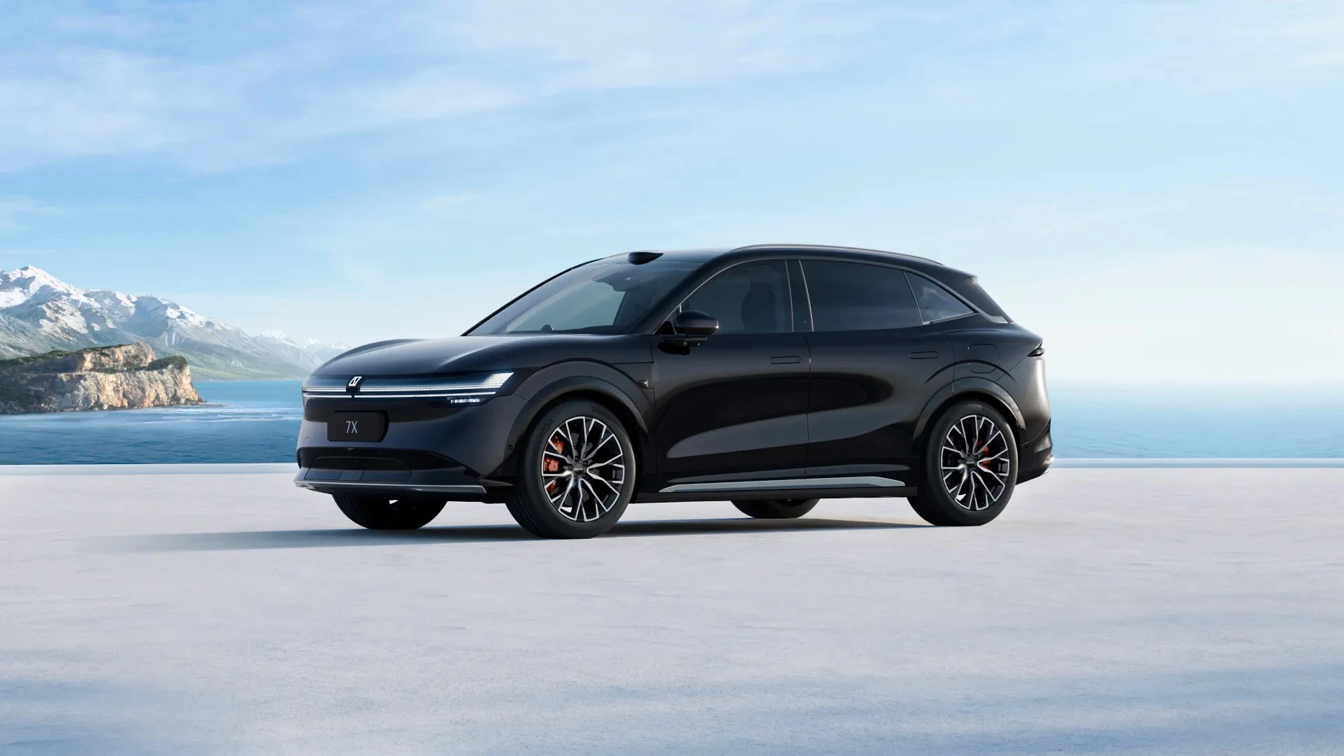Zeekr 7X Standard Range RWD exterior view