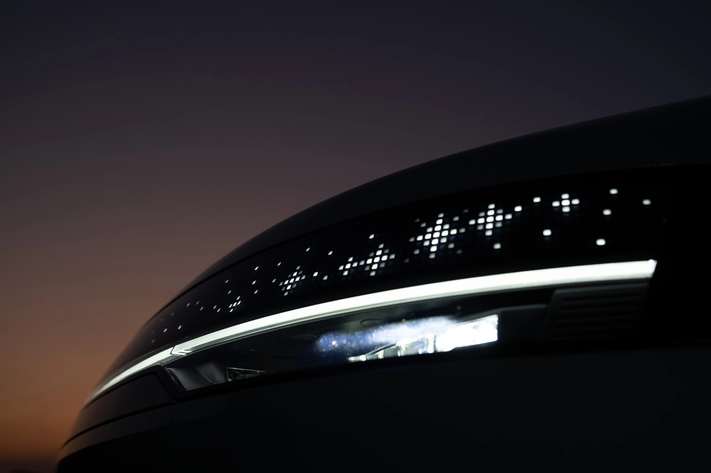 Zeekr MIX Standard Range RWD headlights view