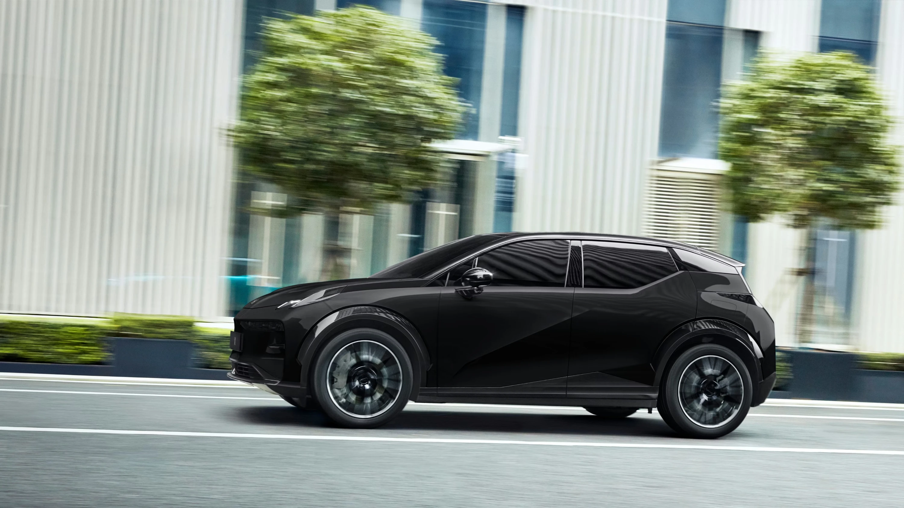 Zeekr X Long Range RWD exterior view