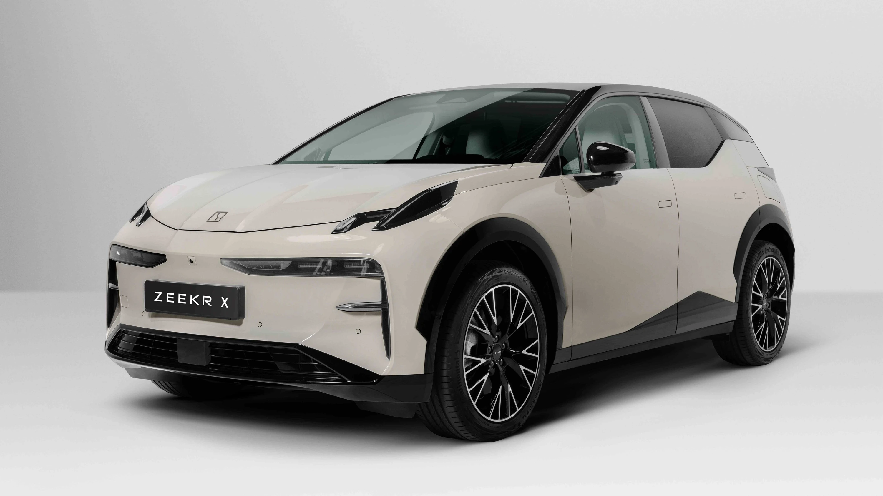 Zeekr X Privilege AWD electric vehicle exterior