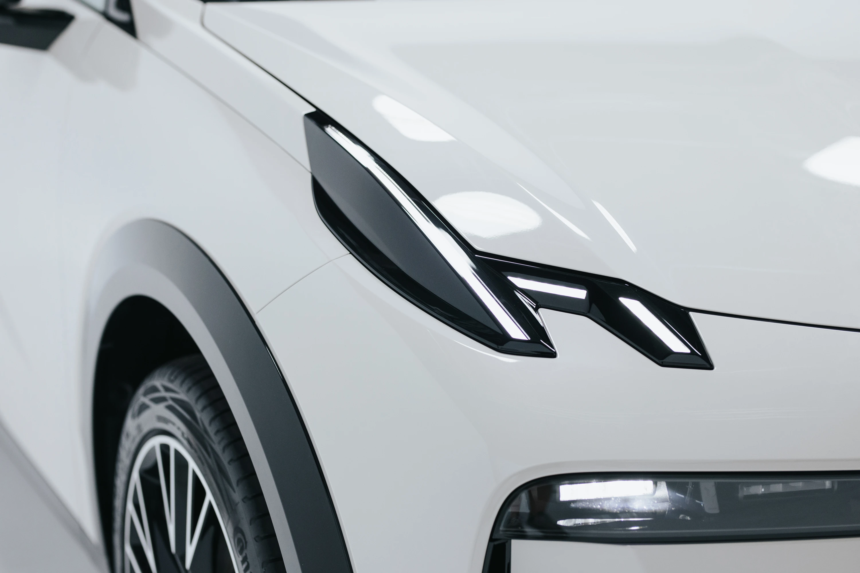 Zeekr X Privilege AWD headlights view