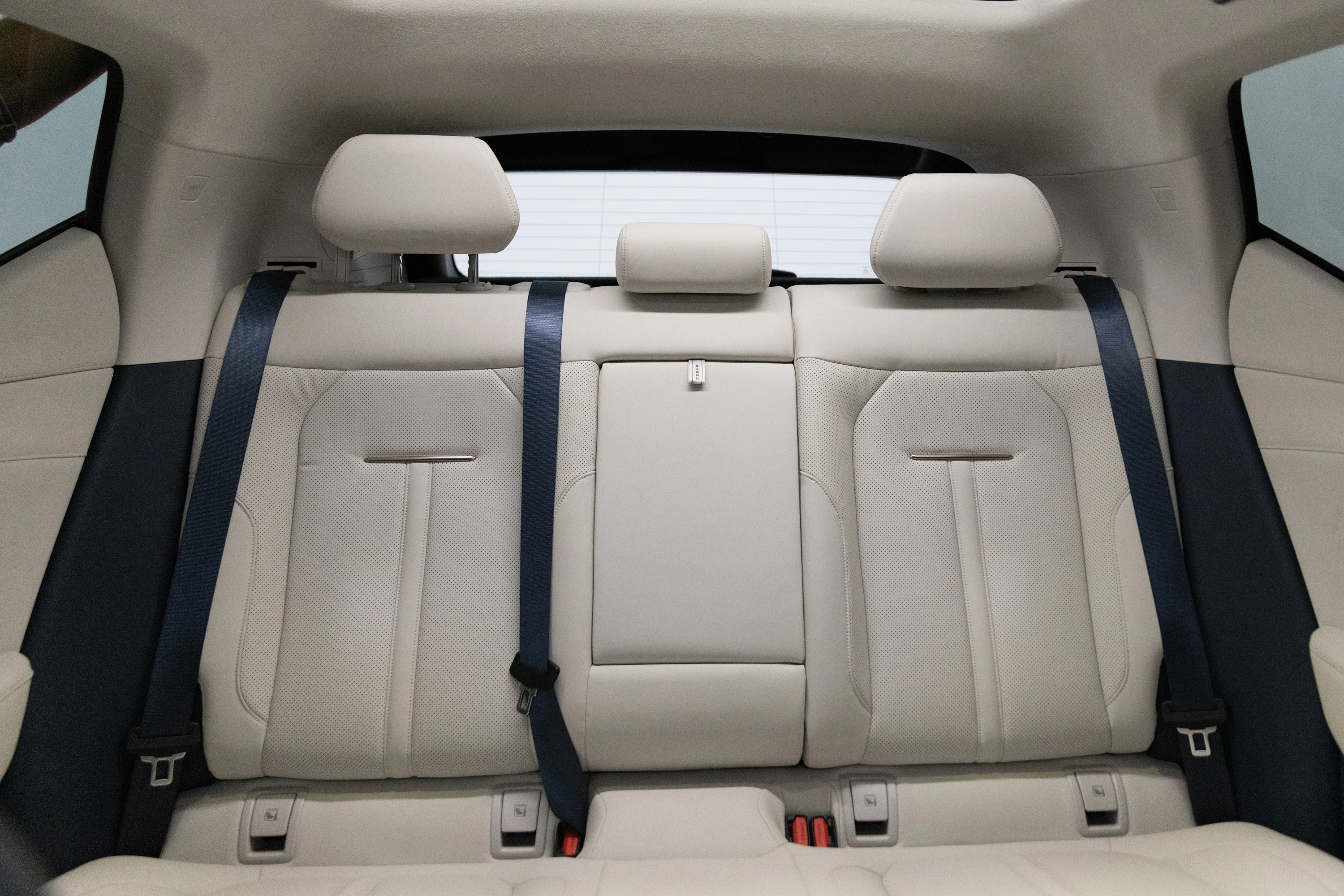 Zeekr X Privilege AWD secondrowseats view