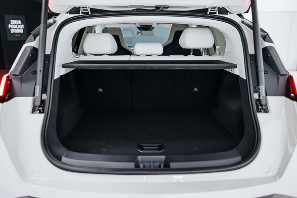Zeekr X Privilege AWD trunk view